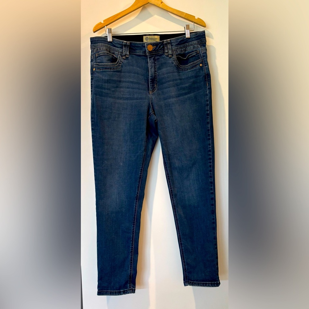 Democracy Ab technology straight leg jeans whispered dark wash size 14 NWT